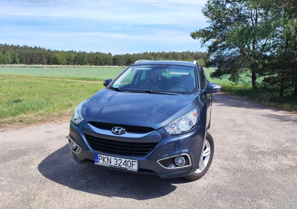 Hyundai ix35 cena 41000 przebieg: 202000, rok produkcji 2010 z Malbork małe 137